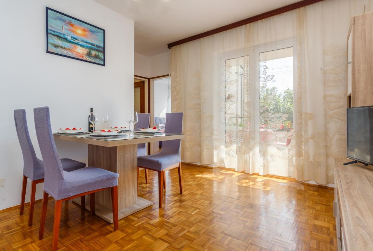 Apartment Dragica Krk Town Buitenkant foto